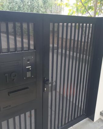 Kontis Toorak Job Custom Gate With Letterbox